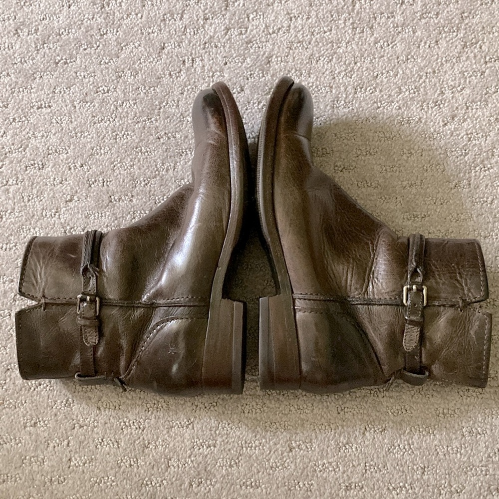 FRYE Melissa Seam Short Boots, Sz 6.5 (Vibram re-soled.) - Picture 4 of 12